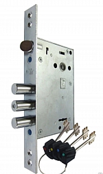 Замена замков в коттедже на Бору.